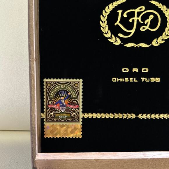 La Flor Dominicana Cigar Box - Picture 7 of 9